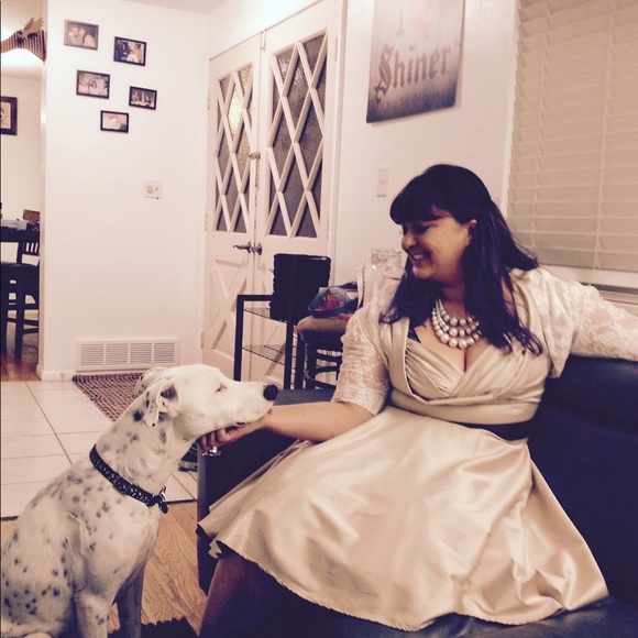 Meet your Posher, Karen - Picture 2 of 16